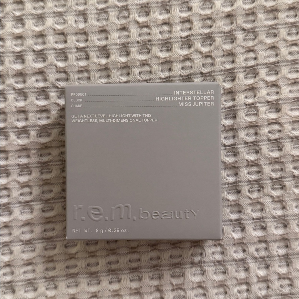 REM BEAUTY Interstellar Highlighter Topper - Miss Jupiter